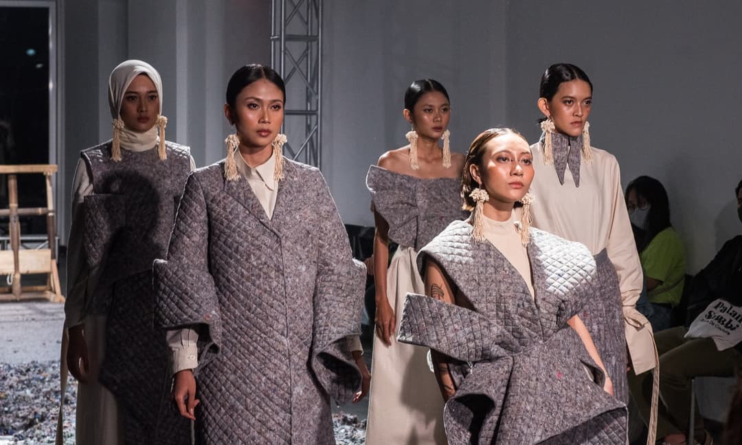 LUSI PAKAN SUMBI: FAILURE DE COUTURE (2020)